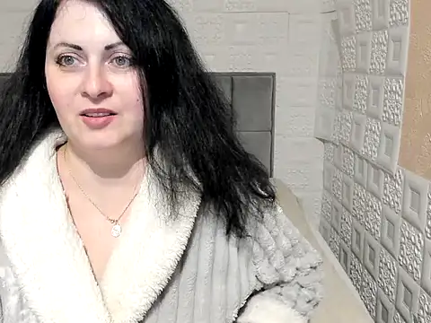 Snapshot of Lillian2 chatting on February 22, 2025, 1:11 am Lillian2 online show from February 22, 2025, 1:11 am