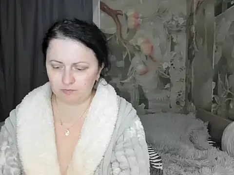 Snapshot of Lillian2 chatting on October 11, 2025, 9:13 pm Lillian2 online show from October 11, 2025, 9:13 pm