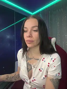 Queen of pain online show from November 16, 2025, 5:02 am