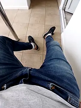 Adriandan1982 online show from September 27, 2025, 9:25 am