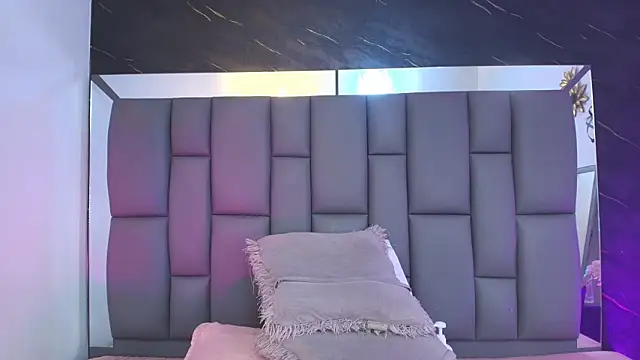  MiaBrown  online show from February 16, 2026, 12:12 pm