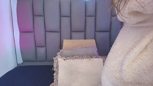  MiaBrown  online show from March 5, 2026, 12:12 pm