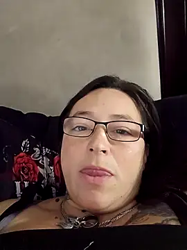 angelbaby1998 online show from November 28, 2025, 4:42 pm