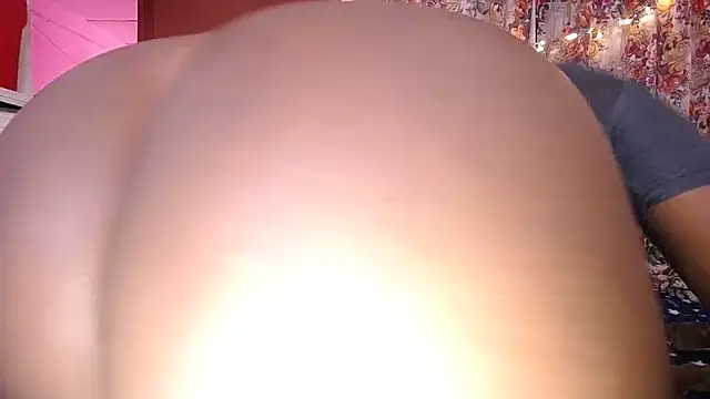 yselahot online show from February 25, 2025, 6:20 pm