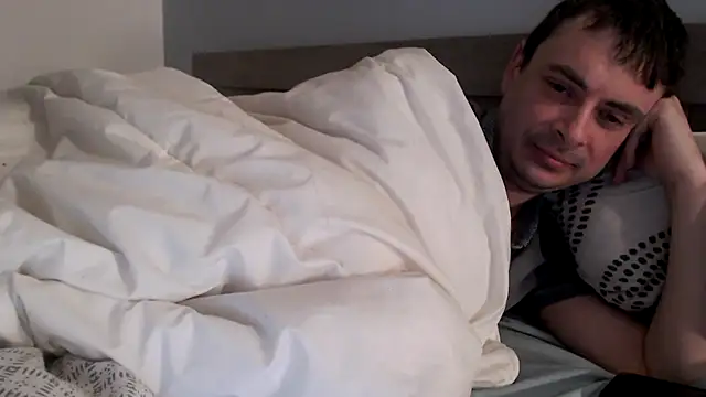 freddy0222222 online show from February 12, 2025, 6:19 am