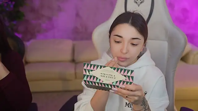 Jasmine Flow online show from February 25, 2025, 8:14 am