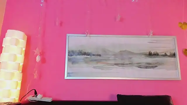 Tiffanysurez  online show from September 12, 2025, 8:20 pm