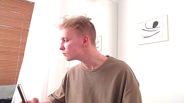 Snapshot of AlexxSweet chatting on May 23, 2026, 6:51 am AlexxSweet online show from May 23, 2026, 6:51 am