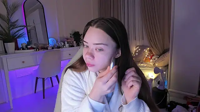 VixenMia online show from February 28, 2025, 3:15 am