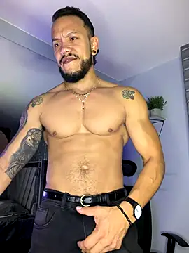 ARON TAYLER01 online show from December 21, 2025, 10:33 am