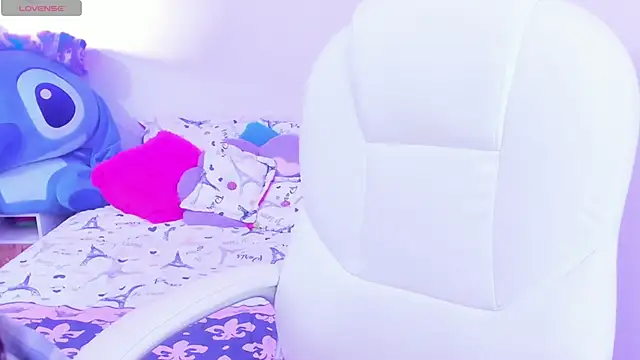 Snapshot of esmeralda112 chatting on January 3, 2025, 7:07 pm esmeralda112 online show from January 3, 2025, 7:07 pm