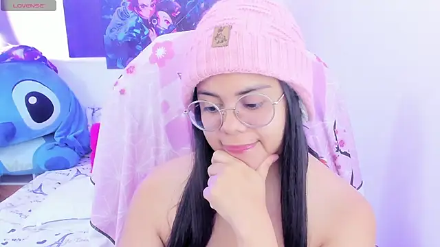 Snapshot of esmeralda112 chatting on January 10, 2025, 7:00 pm esmeralda112 online show from January 10, 2025, 7:00 pm