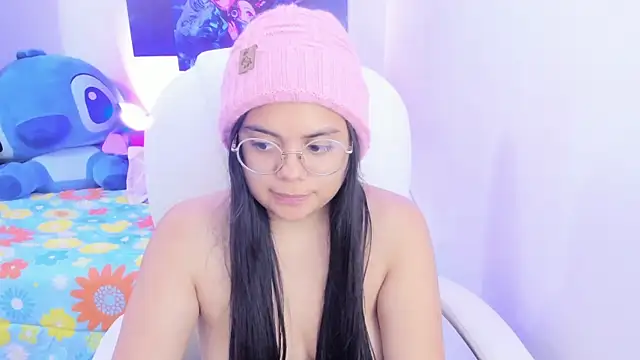 Snapshot of esmeralda112 chatting on February 14, 2025, 1:02 am esmeralda112 online show from February 14, 2025, 1:02 am