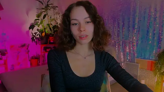 poli   online show from December 31, 2024, 11:39 pm