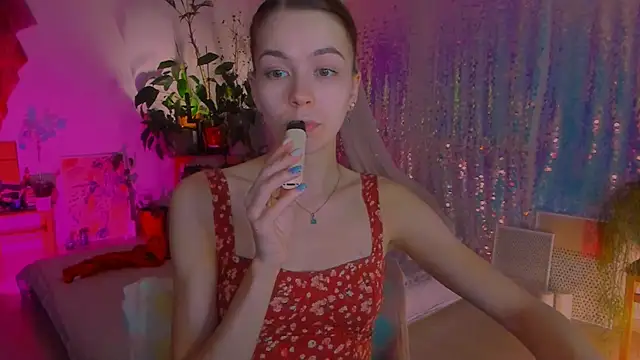 poli   online show from February 6, 2025, 10:32 pm