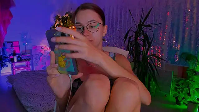 poli   online show from September 24, 2025, 9:01 am