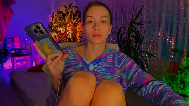 poli   online show from September 28, 2025, 6:02 pm