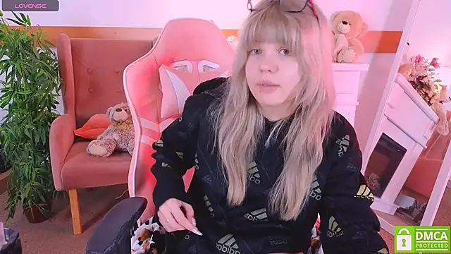 Grace and  Jacob online show from December 1, 2025, 11:59 am