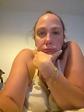 Wisie Cutie online show from April 9, 2026, 10:04 pm