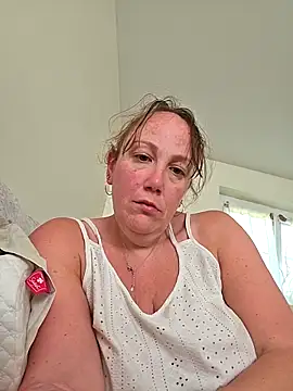 Wisie Cutie online show from April 16, 2026, 3:46 pm