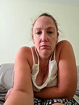 Snapshot of Wisie_Cutie chatting on April 30, 2026, 1:39 pm Wisie Cutie online show from April 30, 2026, 1:39 pm