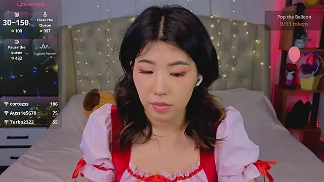 Snapshot of Wendy__Hills chatting on December 31, 2024, 10:48 am Wendy Hills online show from December 31, 2024, 10:48 am