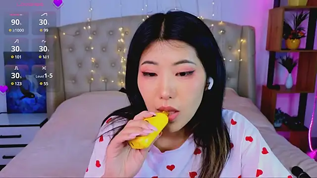 Snapshot of Wendy__Hills chatting on March 10, 2025, 6:45 pm Wendy Hills online show from March 10, 2025, 6:45 pm