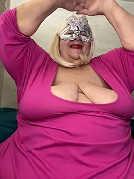 mariannecox online show from October 26, 2025, 4:35 pm