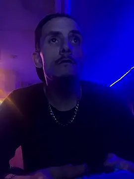 Snapshot of bugboy chatting on January 11, 2026, 2:27 am bugboy online show from January 11, 2026, 2:27 am