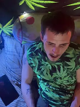 Snapshot of bugboy chatting on February 18, 2026, 4:03 pm bugboy online show from February 18, 2026, 4:03 pm