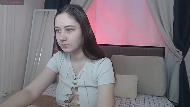 MollyBrams online show from February 3, 2025, 5:07 am