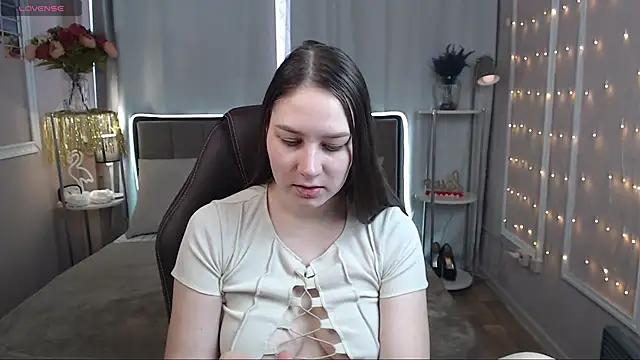 MollyBrams online show from March 9, 2025, 4:16 am