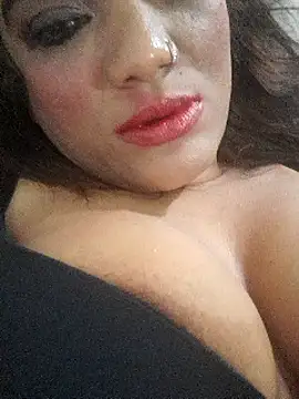 Indianpleasure300 online show from December 14, 2024, 9:51 am