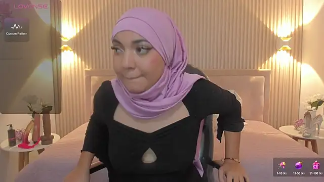 Snapshot of Sooffii_1 chatting on January 8, 2025, 1:53 am Sooffii 1 online show from January 8, 2025, 1:53 am