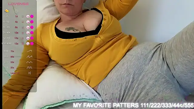 Claraxxxxx online show from February 18, 2026, 1:18 pm