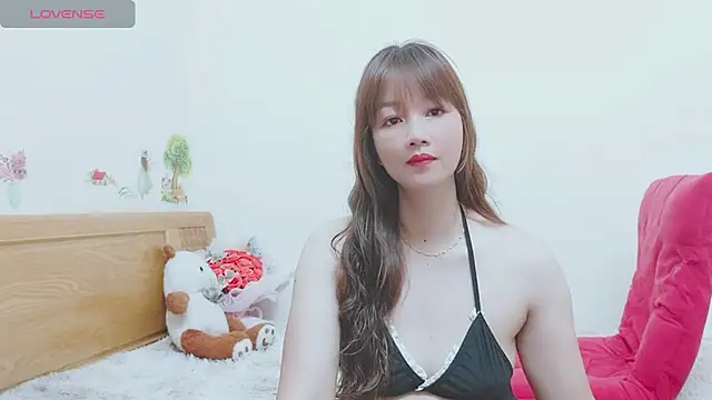 Holygirlsweet777 online show from December 6, 2024, 11:11 am