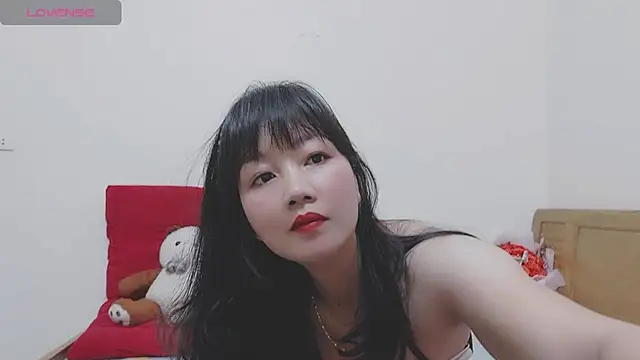 Holygirlsweet777 online show from January 22, 2025, 1:10 am