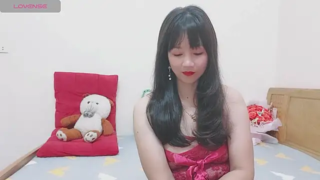 Holygirlsweet777 online show from February 4, 2025, 1:34 am