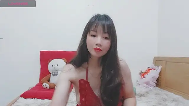 Holygirlsweet777 online show from March 12, 2025, 1:25 am