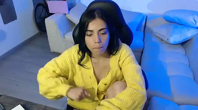 i am nina  online show from January 11, 2025, 10:51 pm