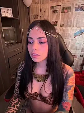 i am nina  online show from February 13, 2026, 8:27 pm