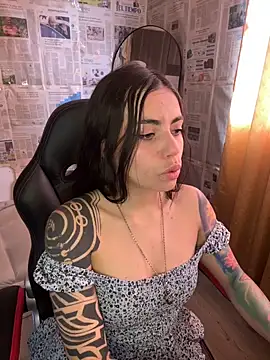 i am nina  online show from February 25, 2026, 5:44 pm