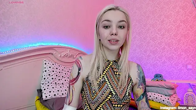 LillyMoure  online show from February 2, 2025, 1:34 am