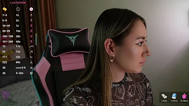 Fiona-Love online show from October 21, 2025, 3:24 pm