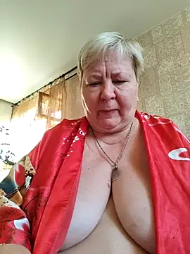 EffectFiona online show from September 16, 2025, 2:23 am