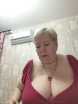 EffectFiona online show from March 7, 2026, 10:40 pm