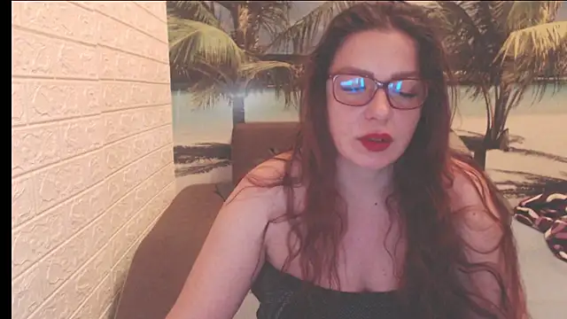 Queen  Natasha online show from November 17, 2025, 10:15 pm