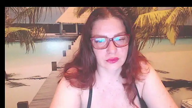 Queen  Natasha online show from June 5, 2026, 10:04 pm