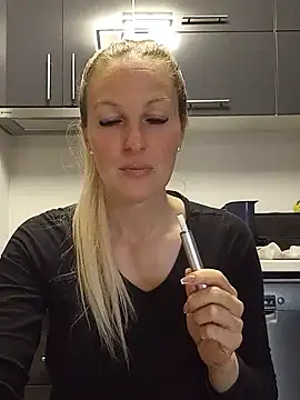 MaviePearl online show from January 30, 2025, 8:01 am