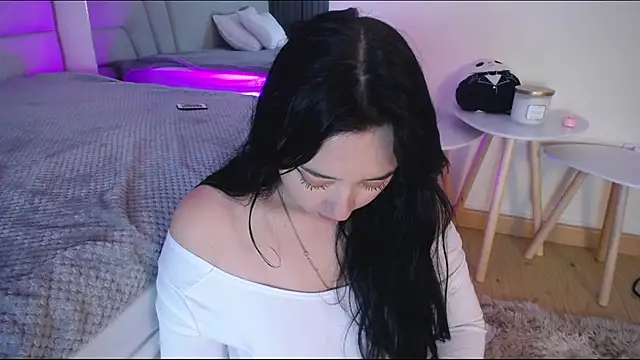 Miss Loise online show from November 22, 2025, 4:11 am